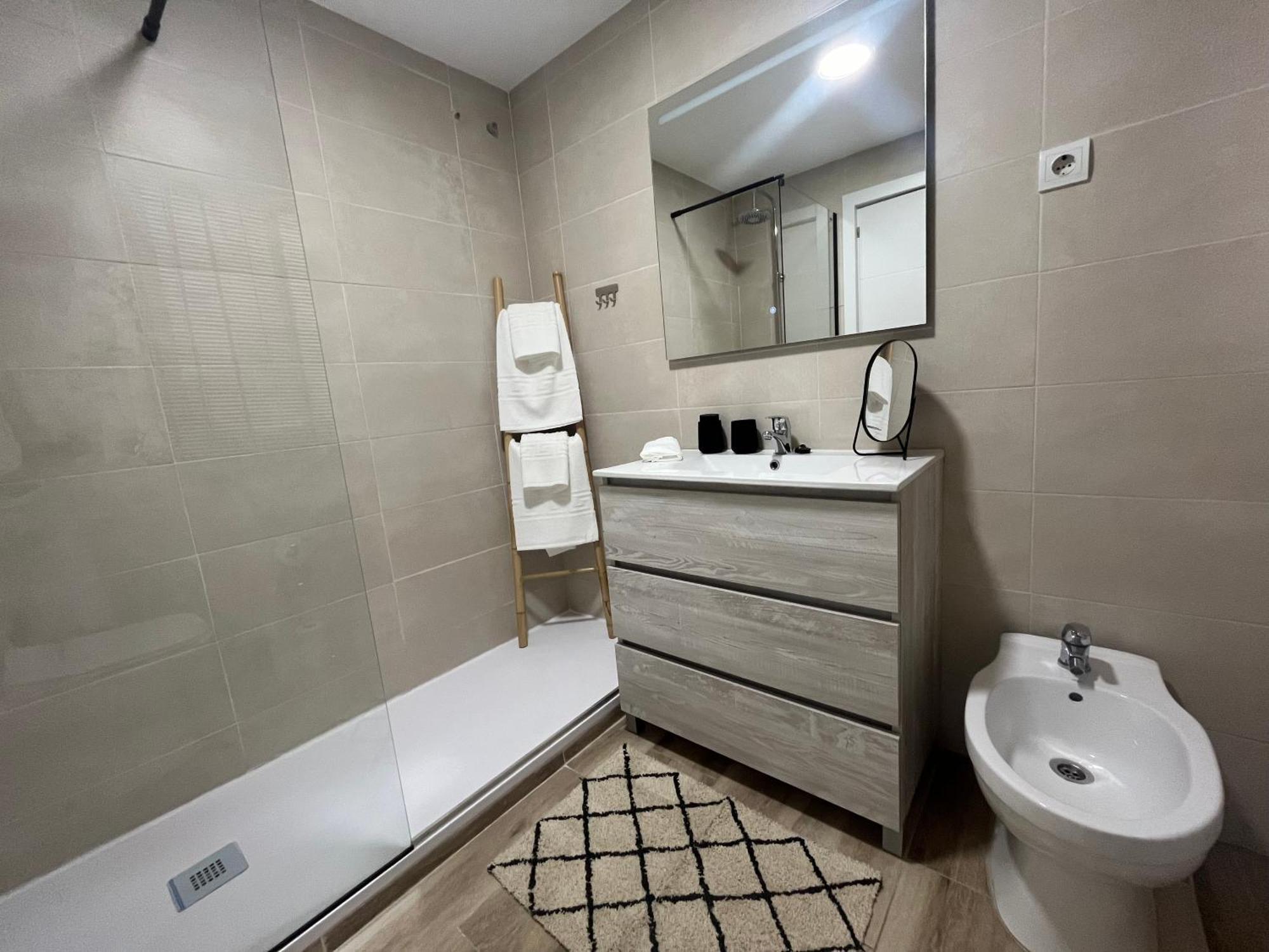 Love Rent4 Malaga Huelin Εξωτερικό φωτογραφία