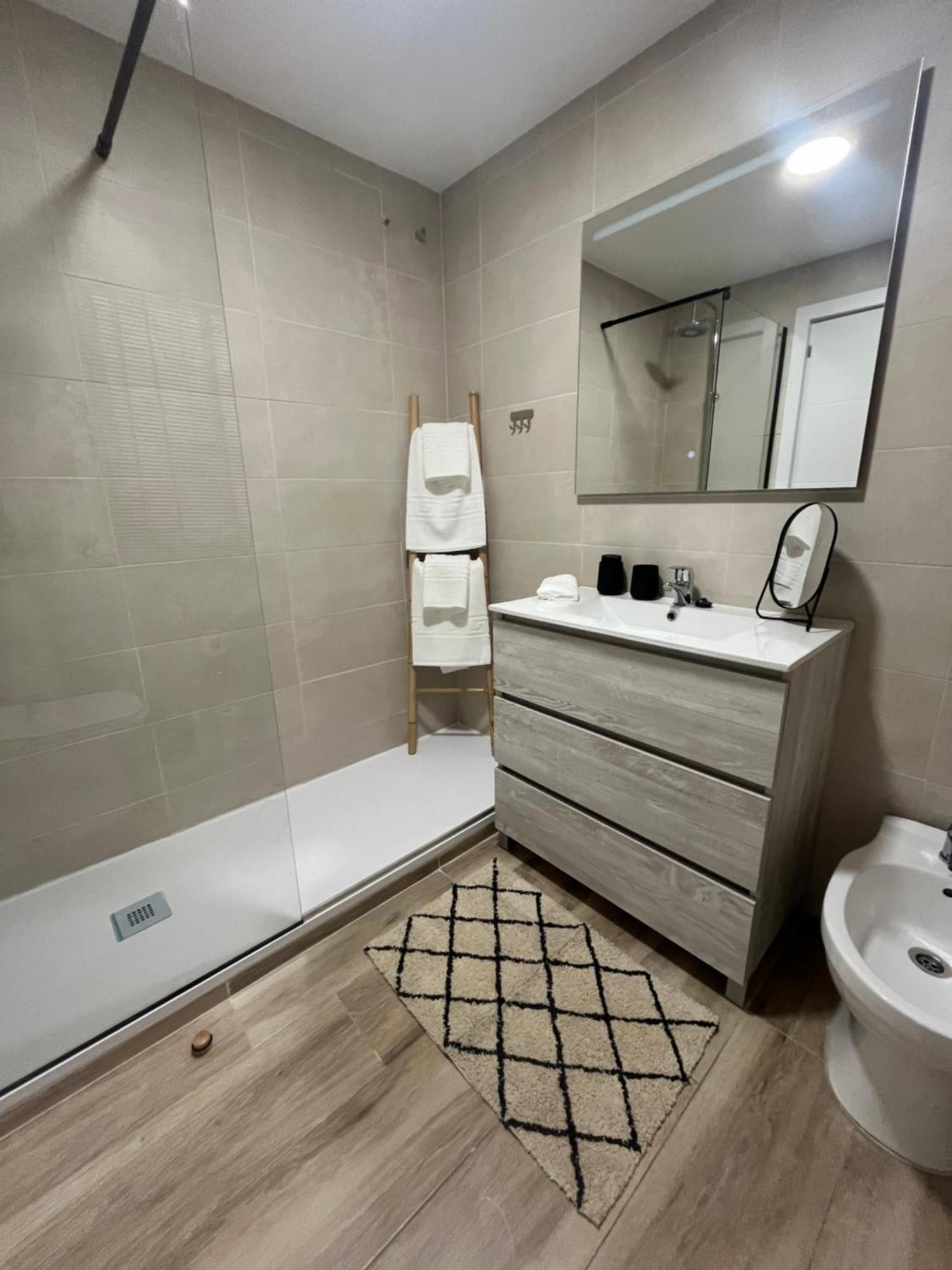 Love Rent4 Malaga Huelin Εξωτερικό φωτογραφία